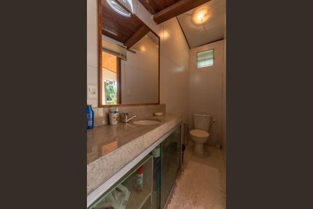 Casa à venda com 2050m², 2 quartos e 3 vagasBanheiro - Casa 2