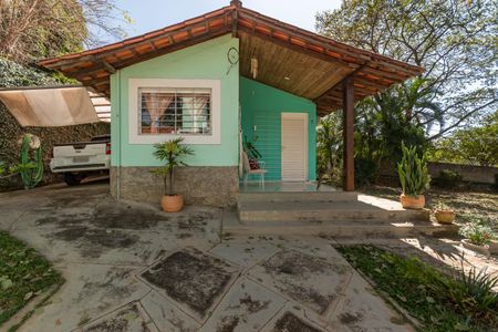 Casa à venda com 2050m², 2 quartos e 3 vagasEntrada - Casa 1