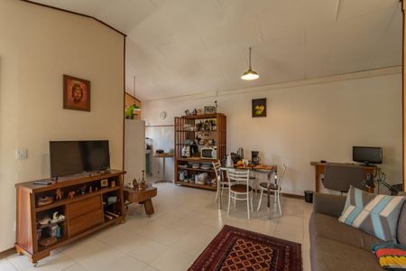 Casa à venda com 2050m², 2 quartos e 3 vagasSala - Casa 1