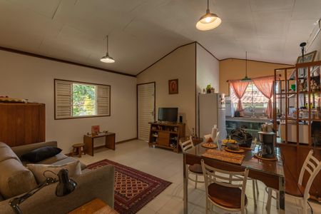 Casa à venda com 2050m², 2 quartos e 3 vagasSala - Casa 1