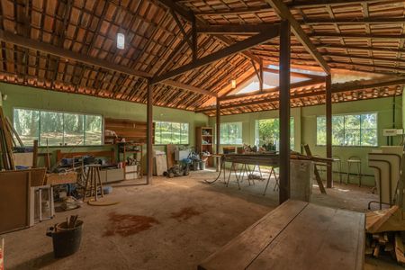 Casa à venda com 2050m², 2 quartos e 3 vagasGalpão