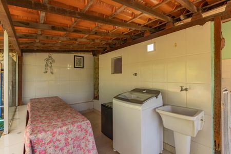 Casa à venda com 2050m², 2 quartos e 3 vagasLavanderia