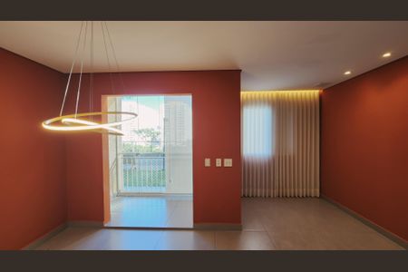 Apartamento para alugar com 71m², 2 quartos e 2 vagasSala