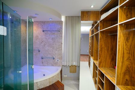 Apartamento para alugar com 59m², 1 quarto e 1 vaga Apartamento para alugar com 59m², 1 quarto e 1 vagaBanheiro da Suíte