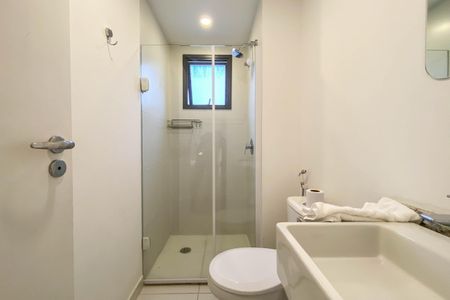 Studio para alugar com 25m², 1 quarto e sem vaga Studio para alugar com 25m², 1 quarto e sem vagaBanheiro