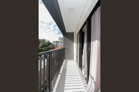 Studio para alugar com 32m², 1 quarto e 1 vaga Studio para alugar com 32m², 1 quarto e 1 vagaVaranda