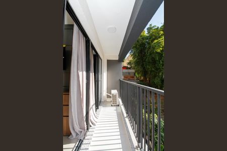 Studio para alugar com 32m², 1 quarto e 1 vaga Studio para alugar com 32m², 1 quarto e 1 vagaVaranda