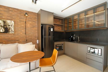 Studio para alugar com 32m², 1 quarto e 1 vaga Studio para alugar com 32m², 1 quarto e 1 vagaStudio