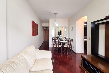 Apartamento à venda com 70m², 2 quartos e 1 vagaSala