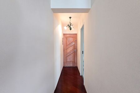 Apartamento à venda com 70m², 2 quartos e 1 vagaCorredor