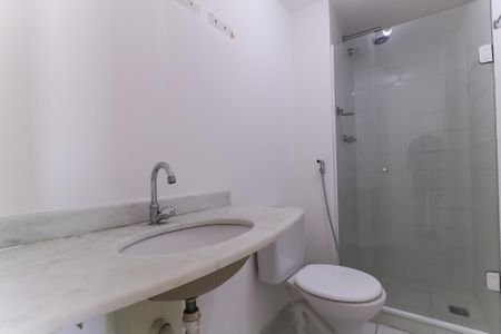 Apartamento à venda com 68m², 3 quartos e 1 vaga Apartamento à venda com 68m², 3 quartos e 1 vagaBanheiro Social