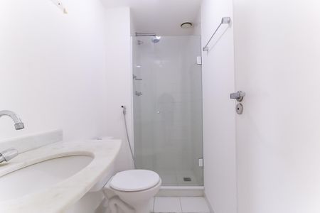 Apartamento à venda com 68m², 3 quartos e 1 vaga Apartamento à venda com 68m², 3 quartos e 1 vagaBanheiro Social