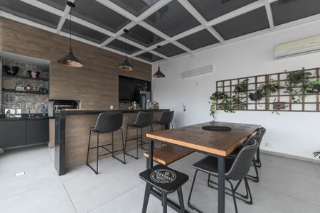 Apartamento à venda com 251m², 3 quartos e 4 vagas Apartamento à venda com 251m², 3 quartos e 4 vagasÁrea Gourmet