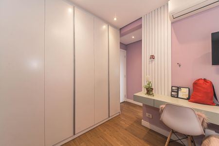 Apartamento à venda com 251m², 3 quartos e 4 vagas Apartamento à venda com 251m², 3 quartos e 4 vagasSuíte 2