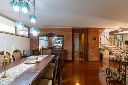 Casa à venda com 436m², 4 quartos e 4 vagasSala de Jantar