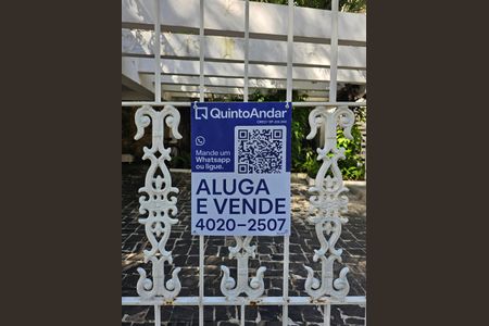 Casa à venda com 436m², 4 quartos e 4 vagasFachada - Plaquinha