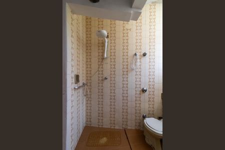 Casa à venda com 436m², 4 quartos e 4 vagasBanheiro de serviço