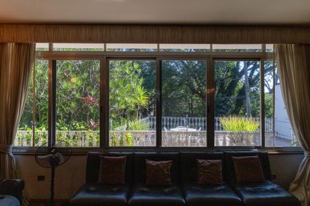 Casa à venda com 436m², 4 quartos e 4 vagasVista da Sala