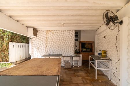 Casa à venda com 436m², 4 quartos e 4 vagasÁrea comum - Churrasqueira