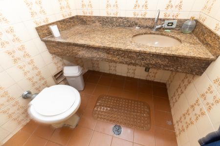 Casa para alugar com 436m², 4 quartos e 4 vagasBanheiro de Serviço