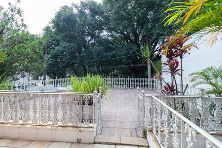 Casa para alugar com 436m², 4 quartos e 4 vagasQuintal