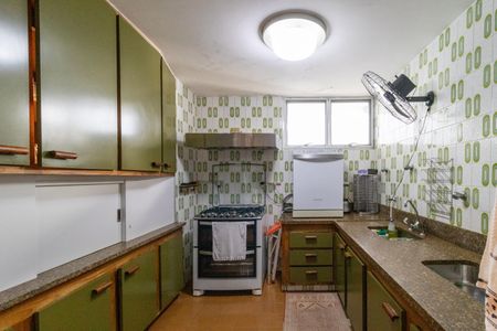 Casa à venda com 436m², 4 quartos e 4 vagasCozinha