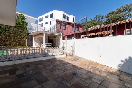 Casa à venda com 436m², 4 quartos e 4 vagasVaranda das Suítes