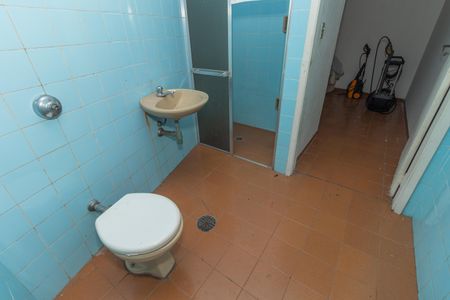 Casa para alugar com 436m², 4 quartos e 4 vagasBanheiro Externo 2