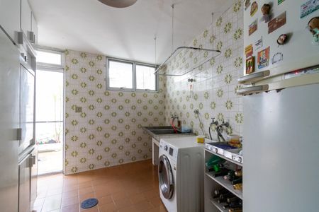 Casa à venda com 436m², 4 quartos e 4 vagasÁrea de Serviço