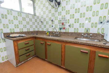 Casa para alugar com 436m², 4 quartos e 4 vagasCozinha