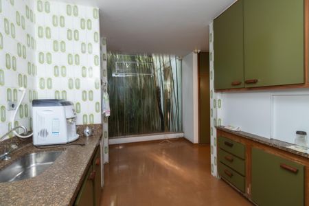 Casa para alugar com 436m², 4 quartos e 4 vagasCozinha