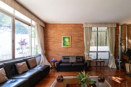 Casa à venda com 436m², 4 quartos e 4 vagasSala 2