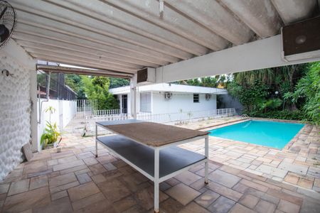 Casa para alugar com 436m², 4 quartos e 4 vagasPiscina