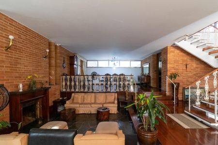 Casa à venda com 436m², 4 quartos e 4 vagasSala