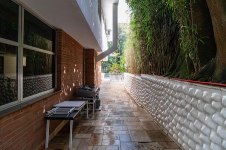 Casa à venda com 436m², 4 quartos e 4 vagasÁrea externa