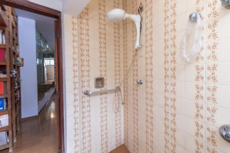 Casa para alugar com 436m², 4 quartos e 4 vagasBanheiro de Serviço