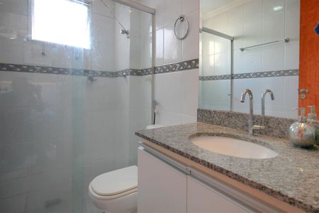 Apartamento à venda com 79m², 3 quartos e 2 vagasBanheiro da Suíte