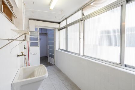 Apartamento à venda com 130m², 3 quartos e 1 vagaÁrea de Serviço