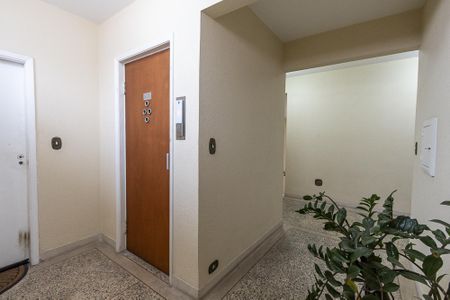 Apartamento à venda com 130m², 3 quartos e 1 vagaHall do Andar