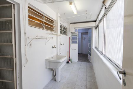 Apartamento à venda com 130m², 3 quartos e 1 vagaÁrea de Serviço