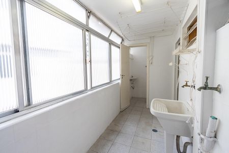 Apartamento à venda com 130m², 3 quartos e 1 vagaÁrea de Serviço