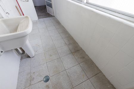 Apartamento à venda com 130m², 3 quartos e 1 vagaÁrea de Serviço