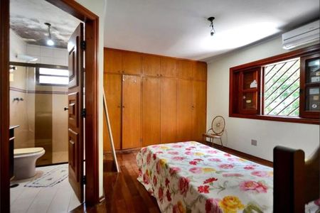 Casa à venda com 219m², 3 quartos e 2 vagas