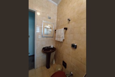 Casa à venda com 132m², 3 quartos e 2 vagas Casa à venda com 132m², 3 quartos e 2 vagasBanheiro Social