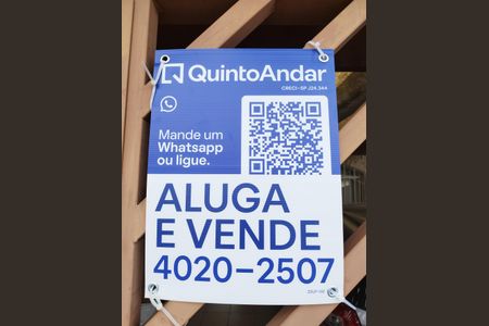 Casa à venda com 132m², 3 quartos e 2 vagas Casa à venda com 132m², 3 quartos e 2 vagasPlaquinha