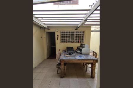 Casa à venda com 132m², 3 quartos e 2 vagas Casa à venda com 132m², 3 quartos e 2 vagasÁrea de Serviço