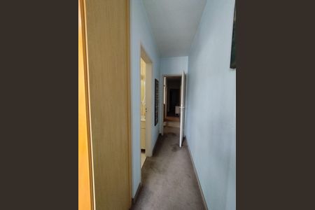 Casa à venda com 132m², 3 quartos e 2 vagas Casa à venda com 132m², 3 quartos e 2 vagasCorredor dos Quartos