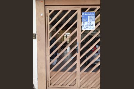 Casa à venda com 132m², 3 quartos e 2 vagas Casa à venda com 132m², 3 quartos e 2 vagasPlaca instalada