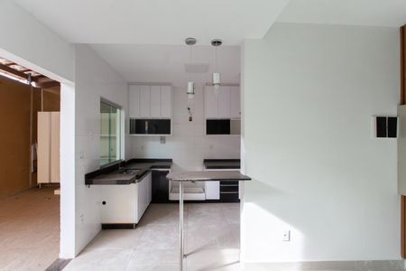 Casa à venda com 85m², 2 quartos e 2 vagasCozinha