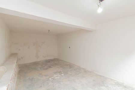 Casa para alugar com 150m², 2 quartos e 5 vagas Casa para alugar com 150m², 2 quartos e 5 vagasPorão